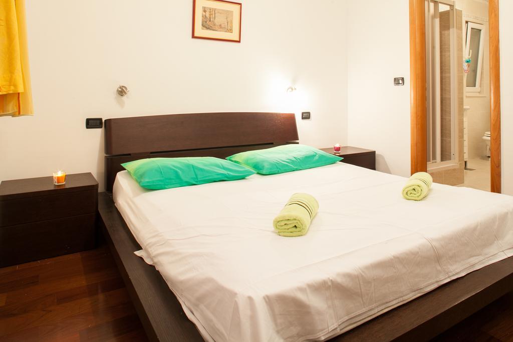 Apartments Tino Makarska Rum bild